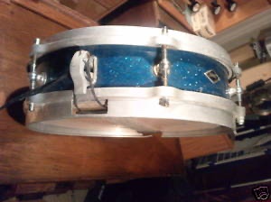 Caisse Sonic bleue.jpg