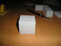 Cube d'eponge abrasive
