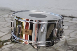 peau remo cs en frappe et remo/yamaha diplomat snare . Super son pour du cheap . 60 euros