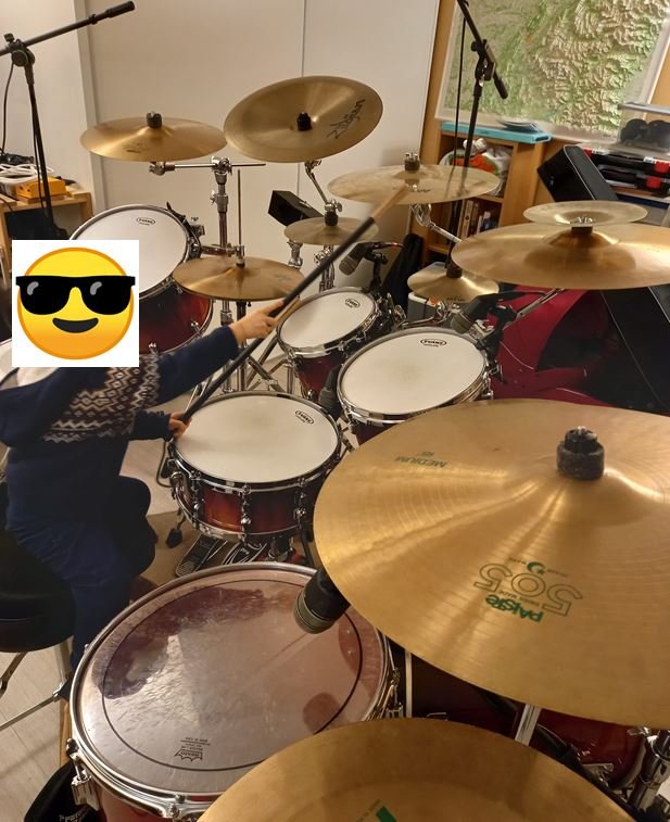 Loulou drum.JPG