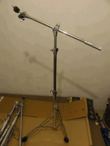 4-pieds-cymbale (1).gif